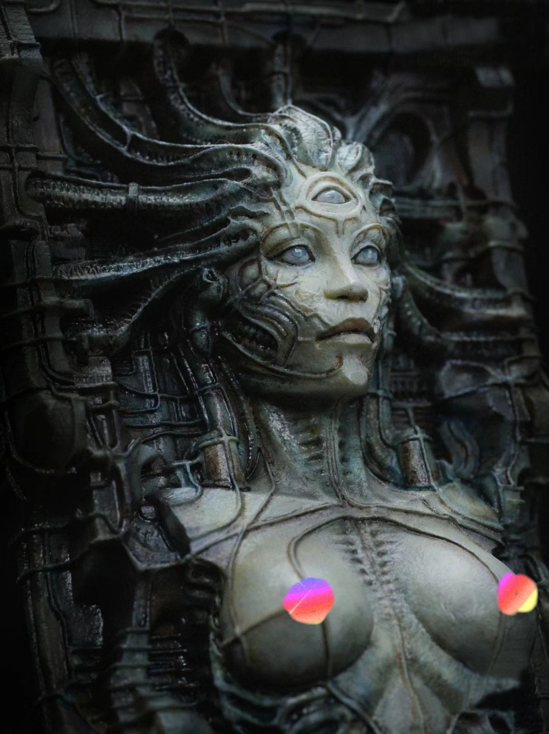 Silicone Mold Alien Queen DIY  - Candle. Queen review and price